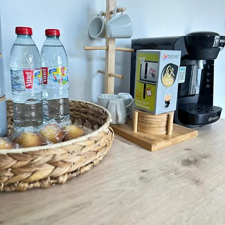 Maisonnette Parc Asterix I Roissy Cdg I Chateau De Chantilly I Paris