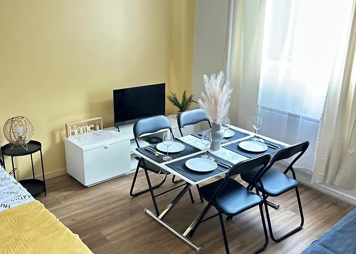 Appartement Maisonnette Parc Astérix I Roissy Cdg I Chateau De Chantilly I Paris